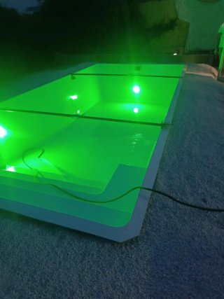Piscina de poliéster blanca o azul