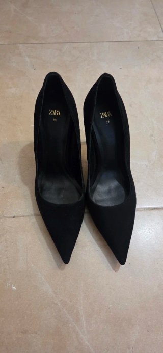 Zapatos de tacón Zara negros talla 38