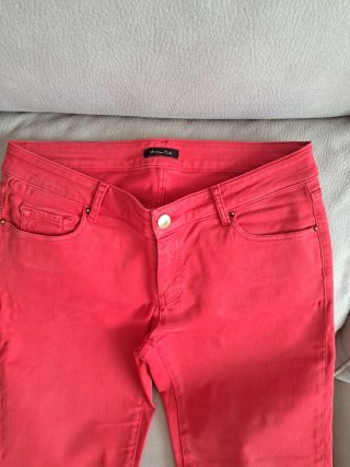 Vaqueros Massimo Dutti rojos