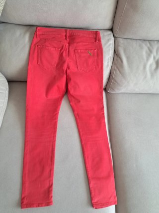 Vaqueros Massimo Dutti rojos