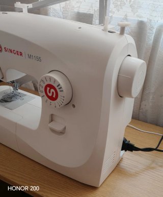 Máquina de coser Singer M1155