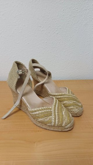 Sandalias cuña esparto doradas talla 36