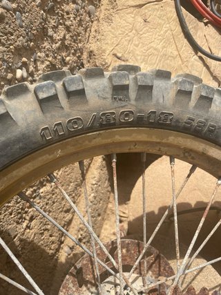 Llantas de cross doradas
