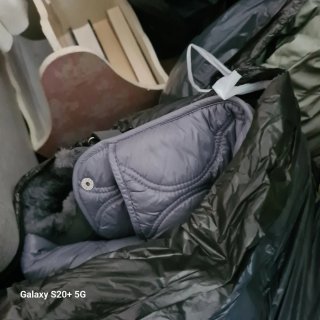 6 Bolsas Ropa Nueva y una de botas.