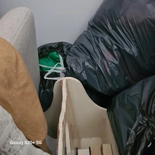 6 Bolsas Ropa Nueva y una de botas.