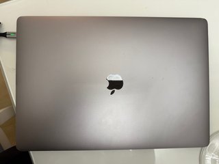 Apple MacBook Pro 16" i7 16GB 2019 A2141