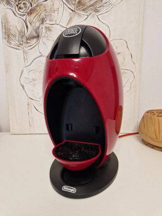 Cafetera Dolce Gusto Roja