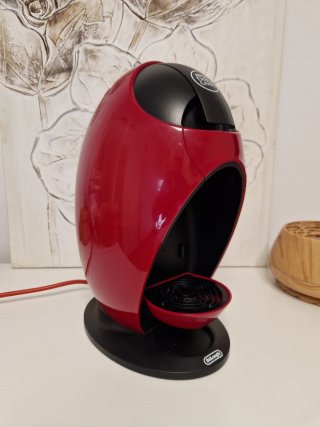 Cafetera Dolce Gusto Roja