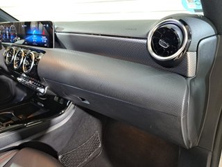 Mercedes-Benz Clase A 180d Auto