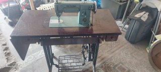 Mesa de coser Alfa madera y metal