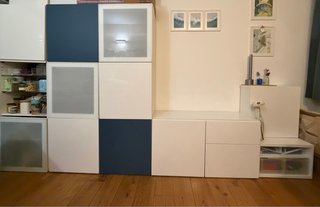 Mobili IKEA bianco e blu