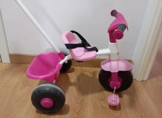Triciclo Feber rosa para niña