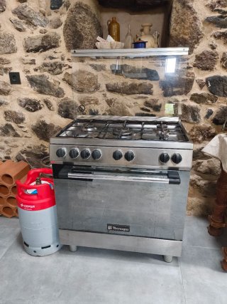 Cocina de gas semiprofesional