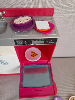 Cucina Barbie double face con accessori e gatto