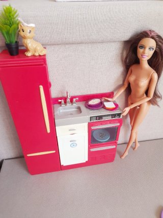 Cucina Barbie double face con accessori e gatto