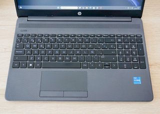 Portátil HP 250 G9