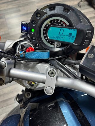 YAMAHA FAZER 600 2006 . Limitable para el A2