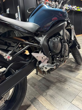 YAMAHA FAZER 600 2006 . Limitable para el A2
