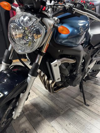 YAMAHA FAZER 600 2006 . Limitable para el A2