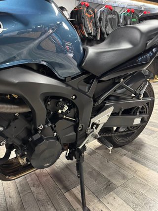 YAMAHA FAZER 600 2006 . Limitable para el A2