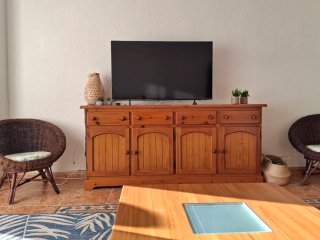 Aparador y cómoda de madera