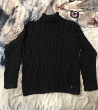 2 maglioncini nero e blu taglia M-L