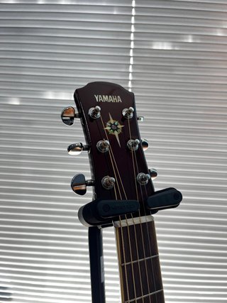Guitarra Yamaha CPX500 NT