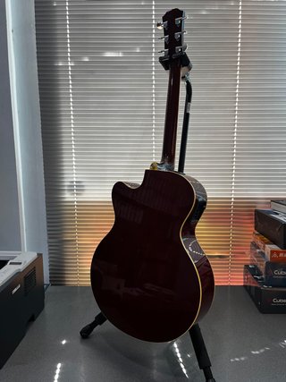 Guitarra Yamaha CPX500 NT