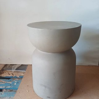 Puf de piedra beige