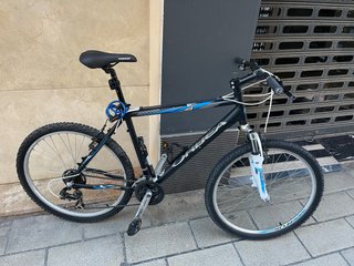 Bicicleta Orbea Negra y Azul