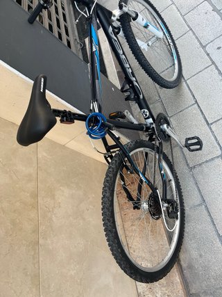 Bicicleta Orbea Negra y Azul