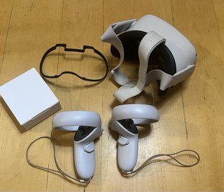 Oculus Quest 2 VR Headset