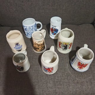 Lotto 8 boccali birra vintage collezione ceramica