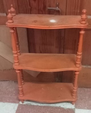 Mueble estantería antiguo de madera