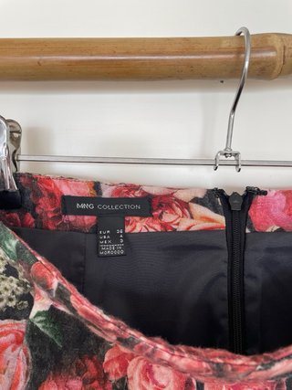 Falda Mango Estampada Flores Talla 36