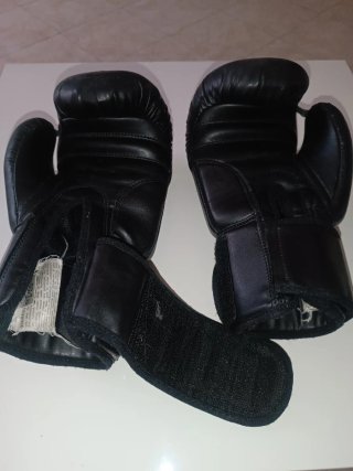 Guantoni da Boxe STING Neri