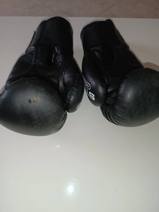 Guantoni da Boxe STING Neri