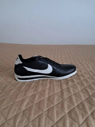 Tênis Masculino Preto e Branco