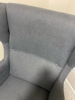 Sillón orejero Ikea gris
