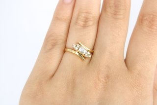 Anillo Oro 18K con piedras