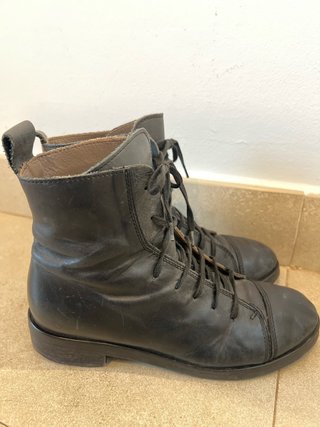 Botines de cuero negro artesanales made in Italy