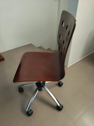 Silla de oficina madera y metal