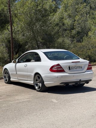 Mercedes-Benz  CLK 2004
