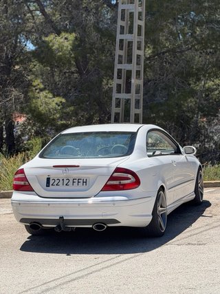 Mercedes-Benz  CLK 2004