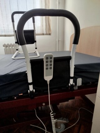Cama ortopédica hospitalaria + colchón antiescaras