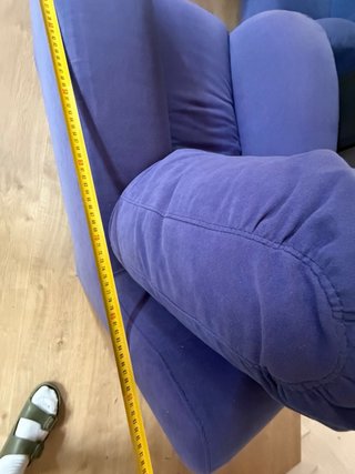 Conjunto sofá, sillón y reposapiés azul