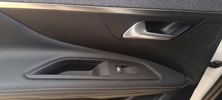 Peugeot 3008 1500 BLUEHDI GT LINE EAT8 130CV