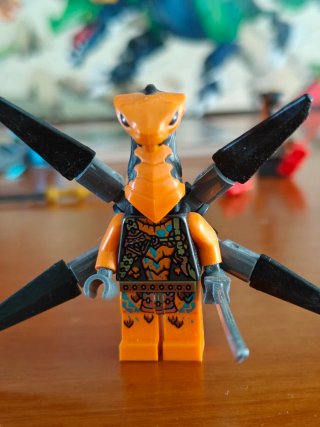 LEGO 71766 Dragón Legendario de Lloyd