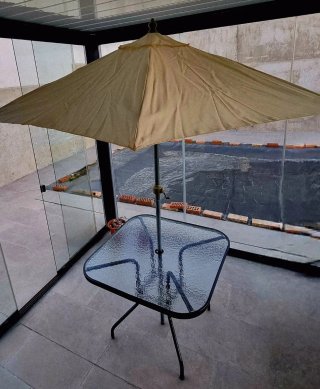 Mesa cristal y sombrilla perfil antracita,