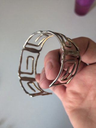 Brazalete Diseño Modernista Metal Plateado